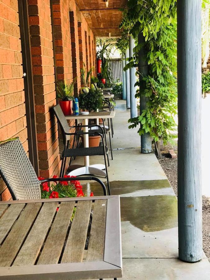 La Cochon Rose Motel Saint Arnaud Exterior foto
