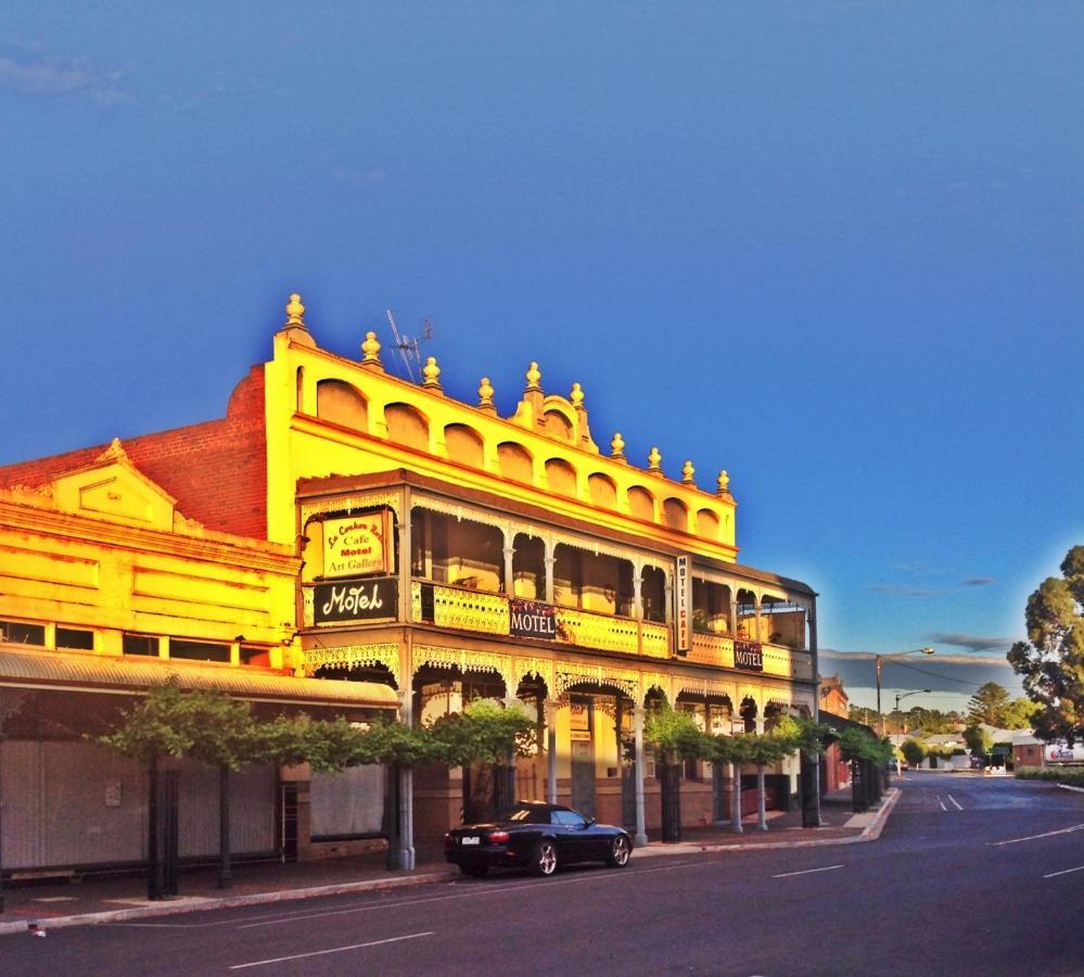 La Cochon Rose Motel Saint Arnaud Exterior foto